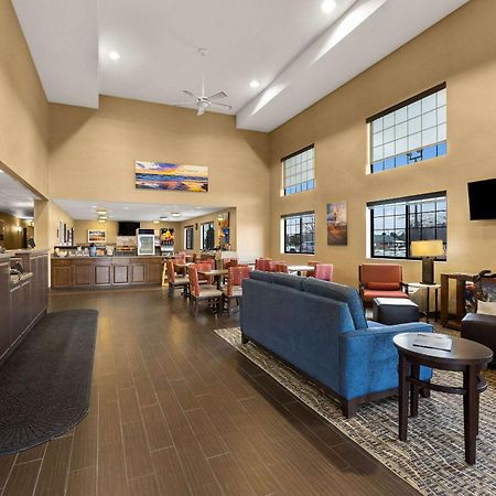 Comfort Inn Ludington Near Us-10 Екстер'єр фото