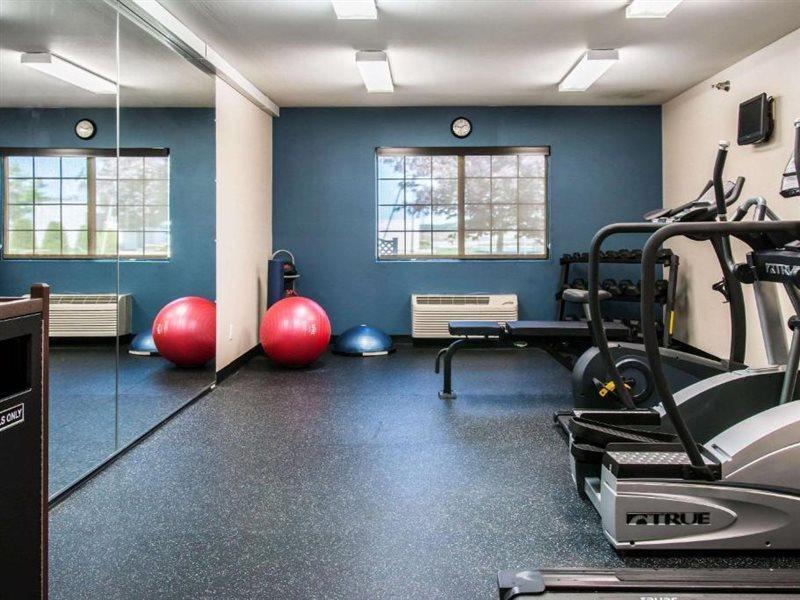Comfort Inn Ludington Near Us-10 Екстер'єр фото