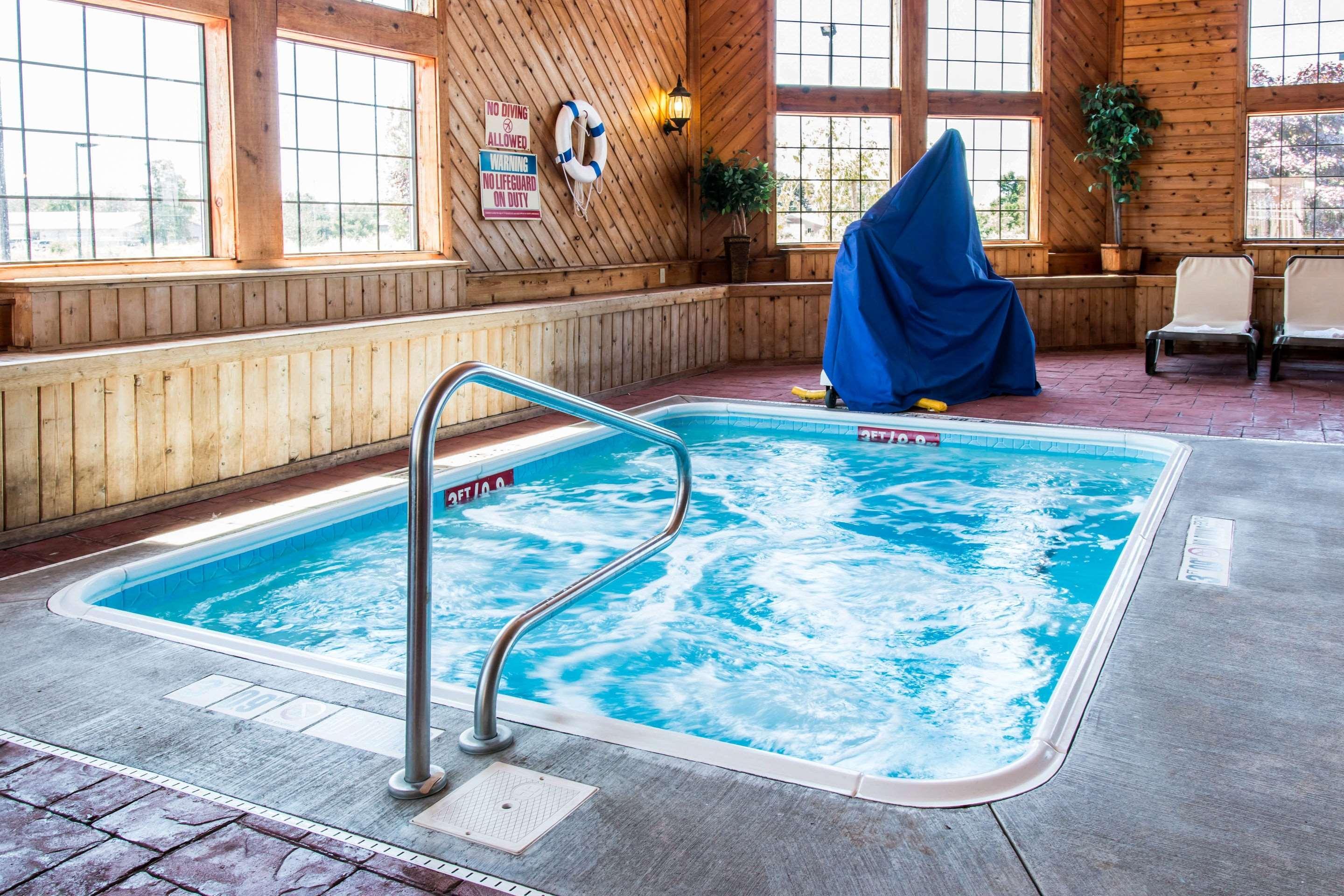Comfort Inn Ludington Near Us-10 Екстер'єр фото