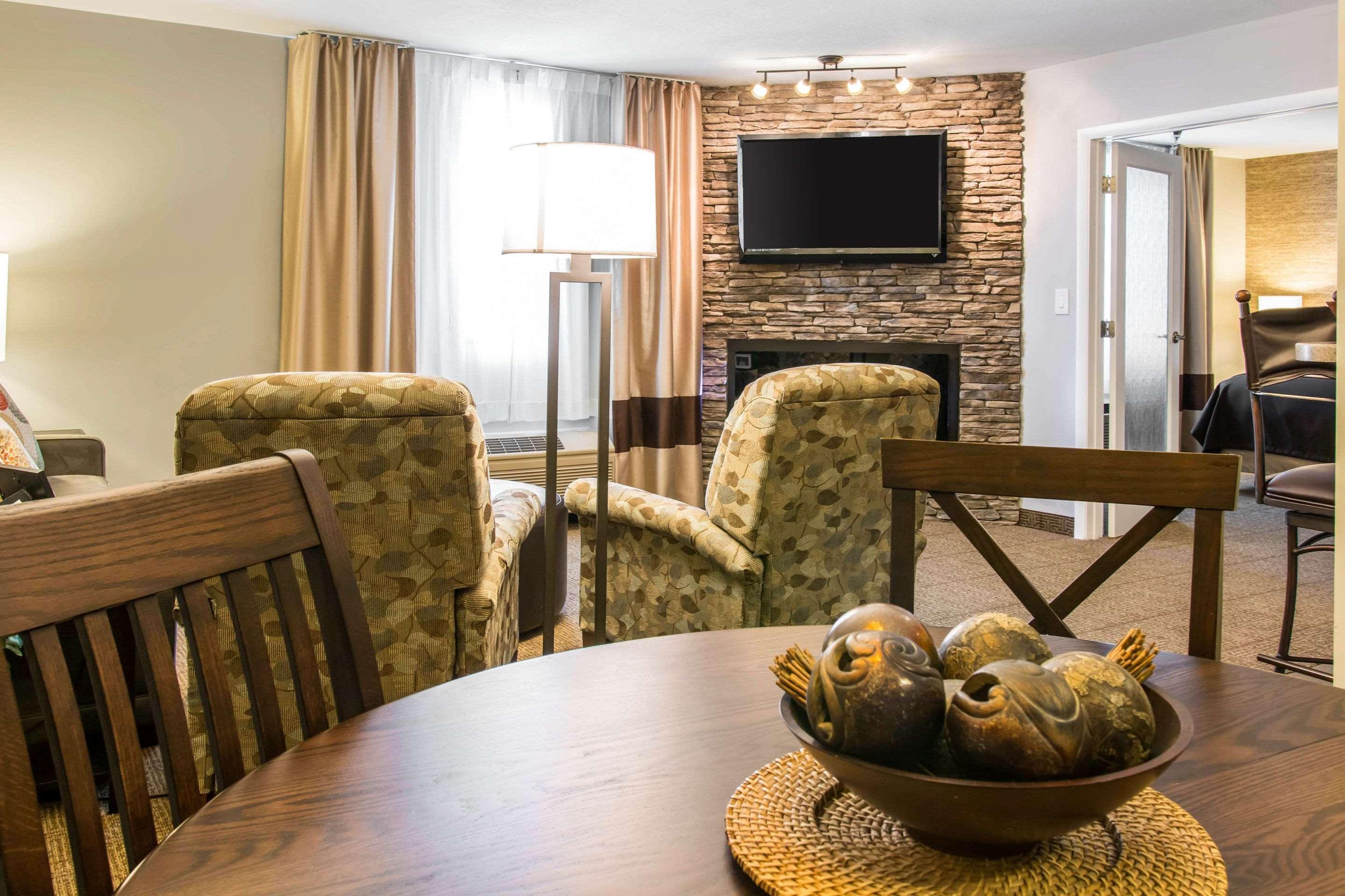 Comfort Inn Ludington Near Us-10 Екстер'єр фото