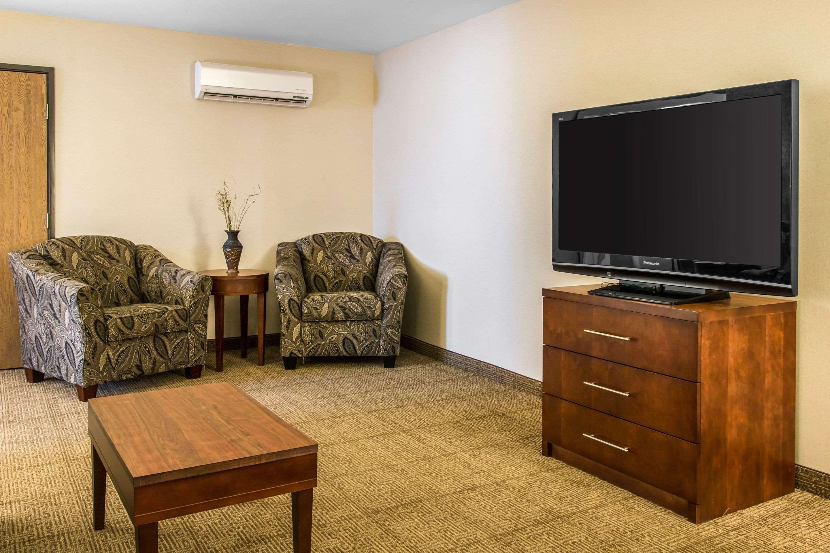 Comfort Inn Ludington Near Us-10 Екстер'єр фото