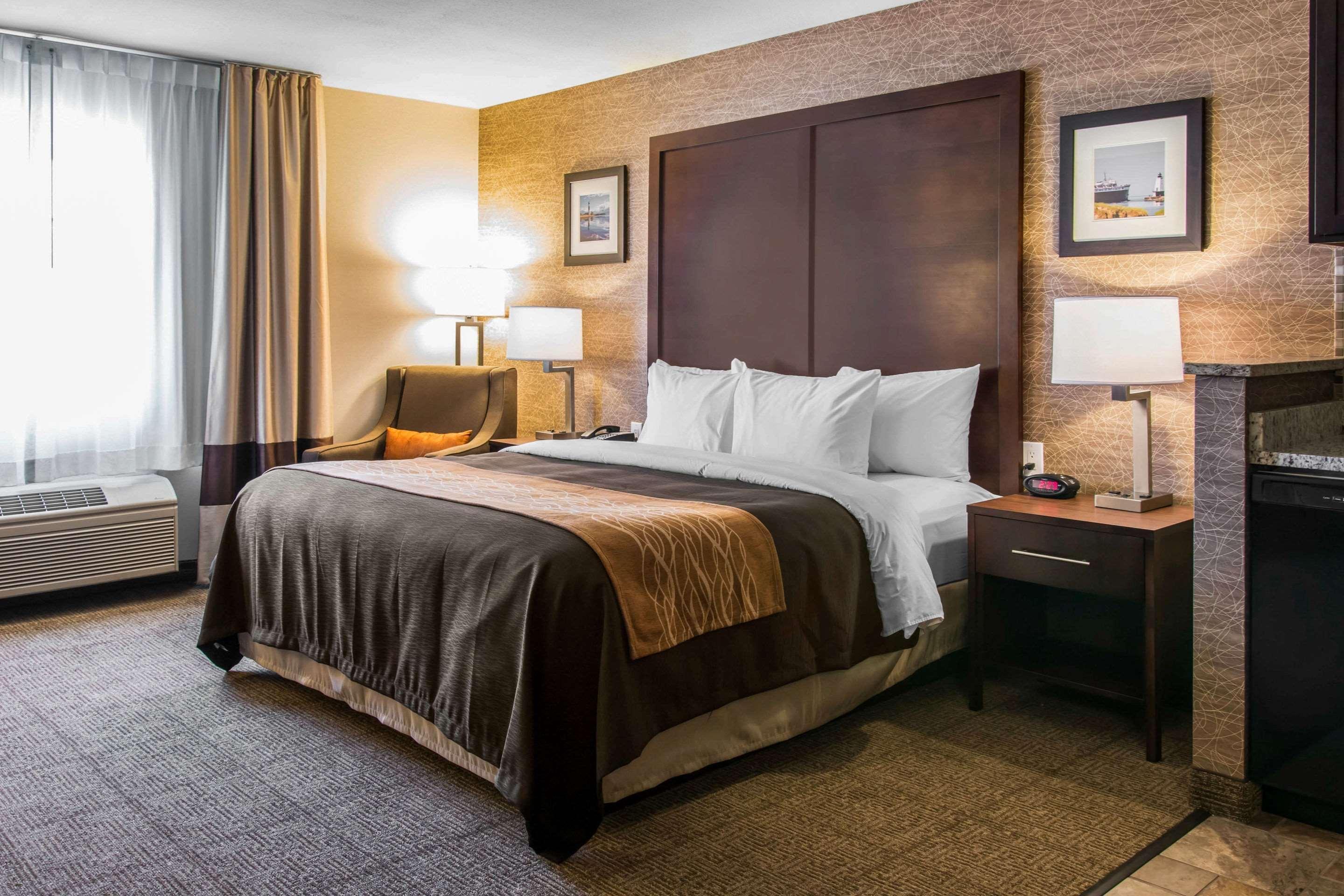 Comfort Inn Ludington Near Us-10 Екстер'єр фото
