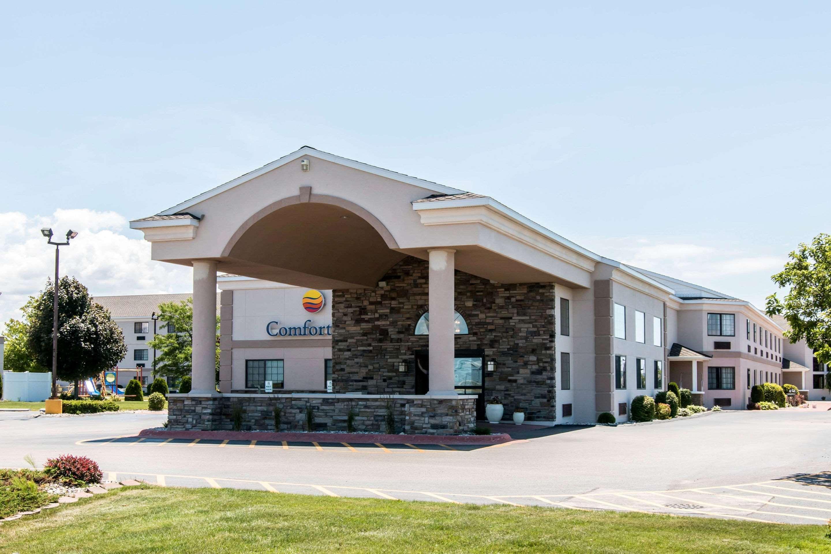 Comfort Inn Ludington Near Us-10 Екстер'єр фото